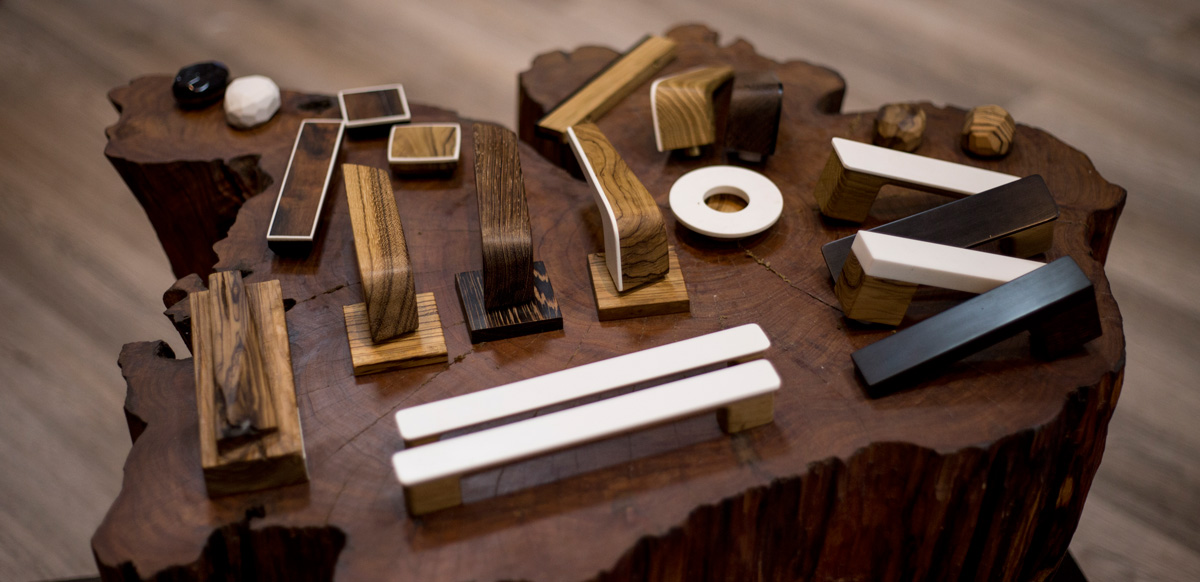 exposición de manillas y herrajes en gros, donostia